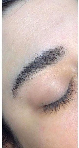 Eyebrow threading before