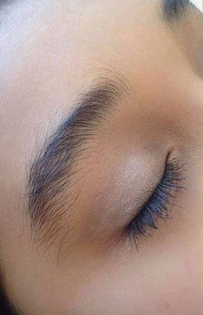 Eyebrow threading before